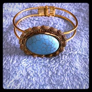 Vintage bracelet turquoise colored stone